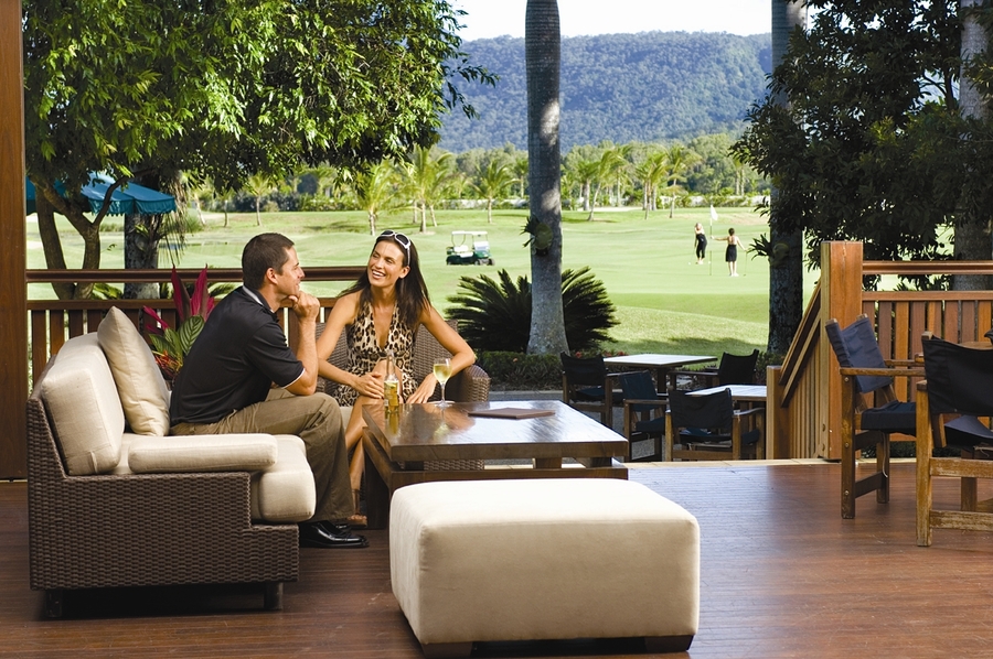 394_STPD_couple at clubhouse veranda